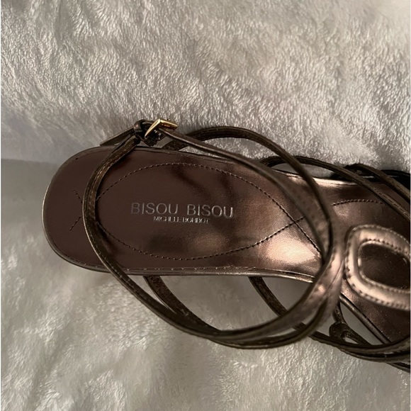 Bisou Bisou metallic strappy sandals - Picture 8 of 8